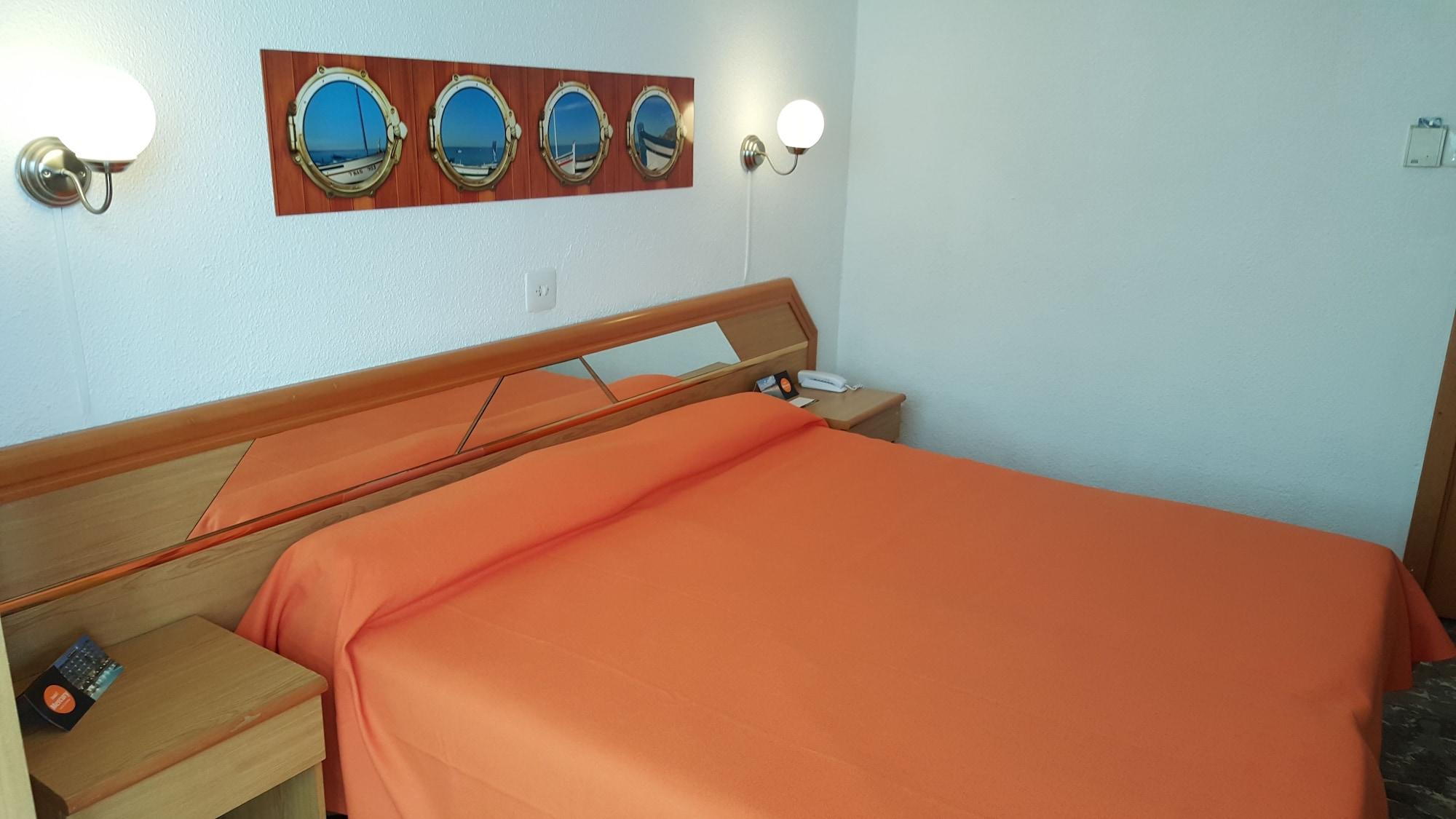 Hotel Fragata Калея Екстериор снимка