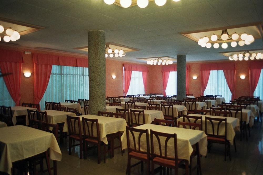 Hotel Fragata Калея Екстериор снимка