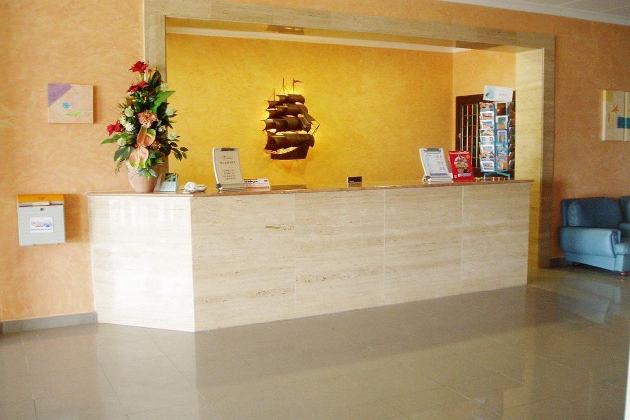 Hotel Fragata Калея Екстериор снимка